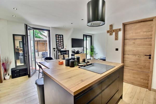 Maison plain-pied de type 3 avec terrasse et grand jardin à vendre à Saint Victoret