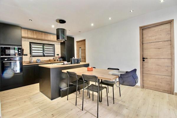 Maison plain-pied de type 3 avec terrasse et grand jardin à vendre à Saint Victoret