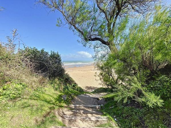 Villa avec accès privatif à la plage