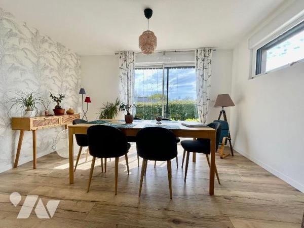 Maison à vendre à Trébeurden (22560).
Rénovée a faible consommation énergétique et en parfait ...