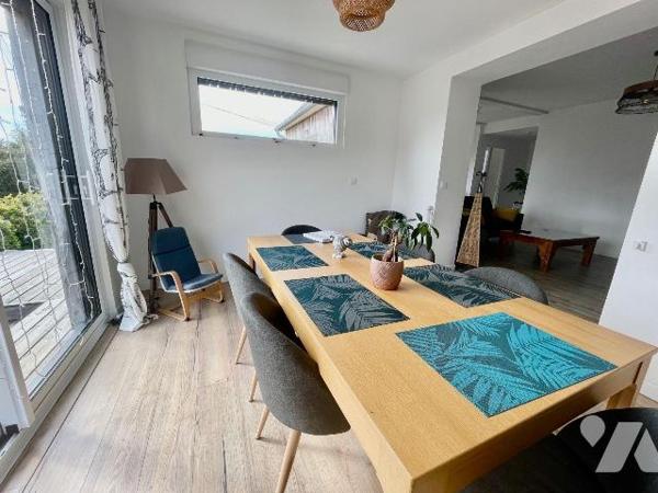 Maison à vendre à Trébeurden (22560).
Rénovée a faible consommation énergétique et en parfait ...