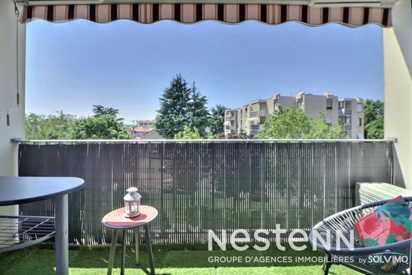 Saint-Priest Centre Ville, Appartement T4, 2 chambres, 100m², double balcon, stationnement et cave