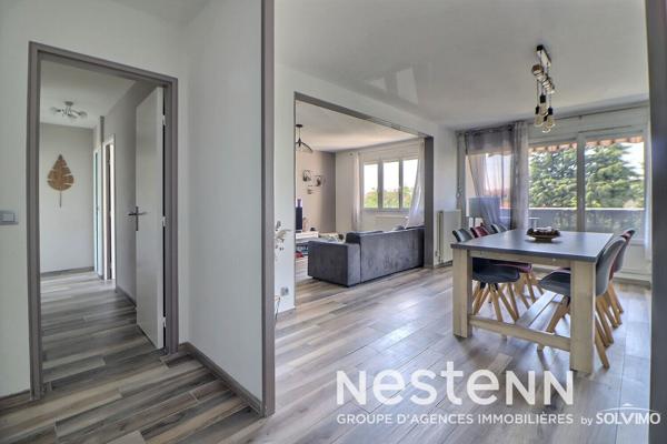 Saint-Priest Centre Ville, Appartement T4, 2 chambres, 100m², double balcon, stationnement et cave