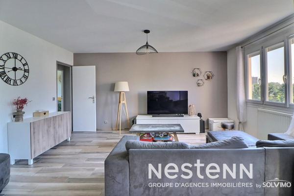Saint-Priest Centre Ville, Appartement T4, 2 chambres, 100m², double balcon, stationnement et cave