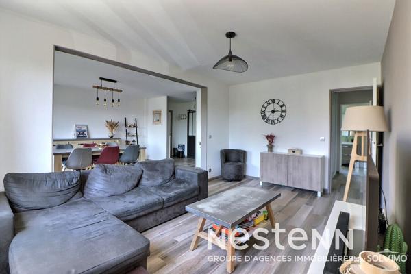 Saint-Priest Centre Ville, Appartement T4, 2 chambres, 100m², double balcon, stationnement et cave