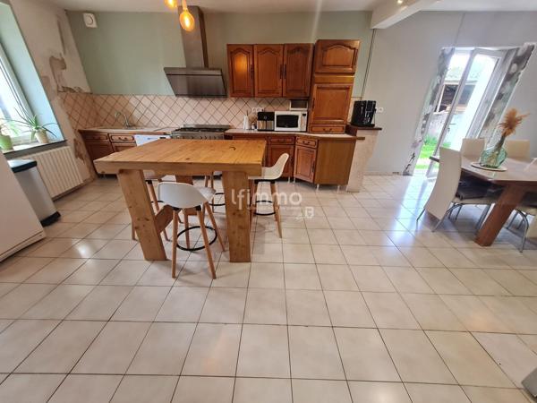 Maison 213m² 6 chambres Terrain 5240m² Dépendances