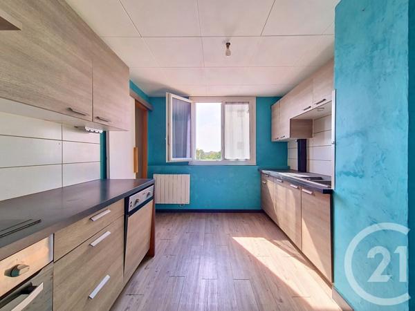 Appartement F3 à vendre  3 pièces - 72,40 m 2   PONT DE CHERUY  - 38