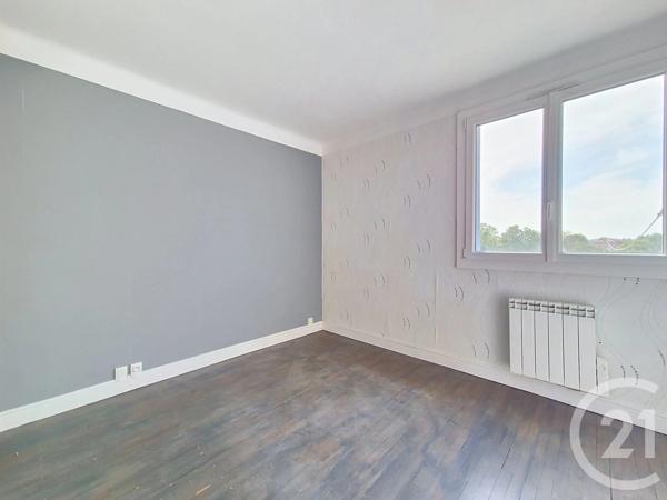 Appartement F3 à vendre  3 pièces - 72,40 m 2   PONT DE CHERUY  - 38