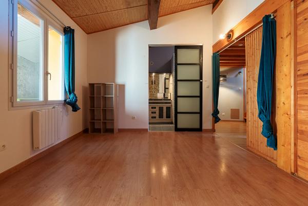 CARCASSONNE ? LIMOUX – SAINT-HILAIRE ? Maison de village T5 145m² avec patio