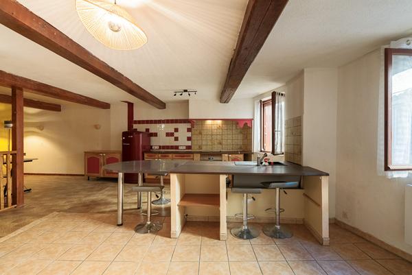 CARCASSONNE ? LIMOUX – SAINT-HILAIRE ? Maison de village T5 145m² avec patio