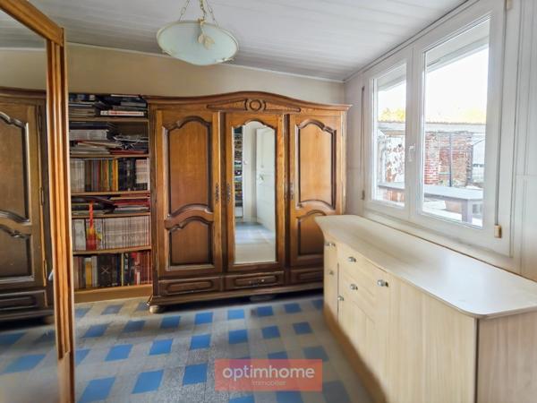 MAISON SEMI PLAIN-PIED 3 CH BUREAU GARAGE JARDIN DEPENDANCES