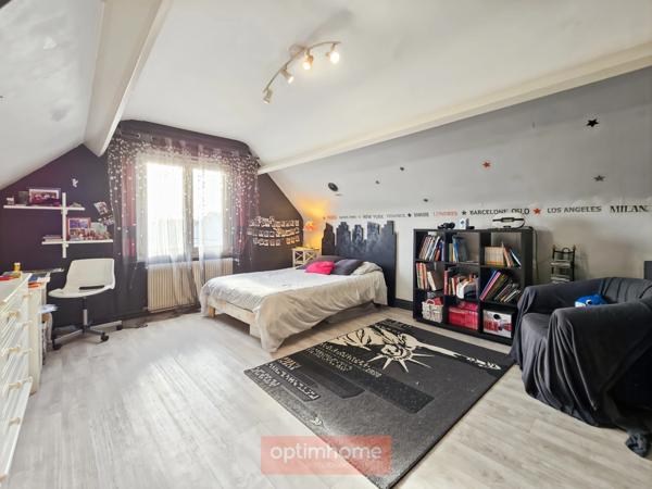 MAISON SEMI PLAIN-PIED 3 CH BUREAU GARAGE JARDIN DEPENDANCES