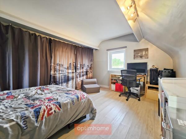 MAISON SEMI PLAIN-PIED 3 CH BUREAU GARAGE JARDIN DEPENDANCES