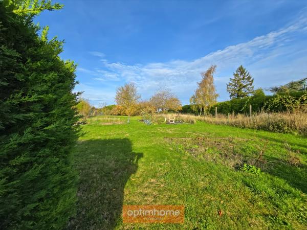 MAISON SEMI PLAIN-PIED 3 CH BUREAU GARAGE JARDIN DEPENDANCES