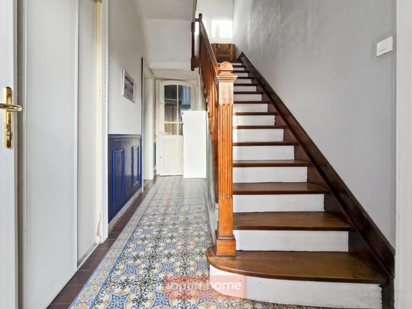 MAISON SEMI PLAIN-PIED 3 CH BUREAU GARAGE JARDIN DEPENDANCES