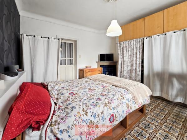 MAISON SEMI PLAIN-PIED 3 CH BUREAU GARAGE JARDIN DEPENDANCES