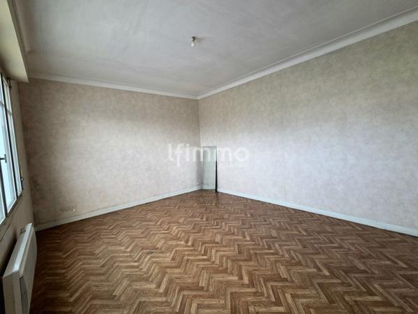 Maison individuelle de plain-pied avec 2 garages