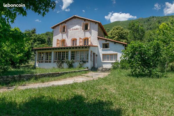 Maison de village en vente avec 6 pièces à Prats-De-Mollo-La-Preste