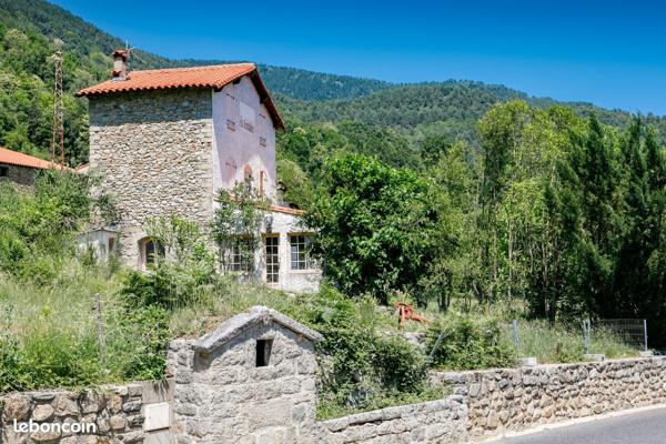 Maison de village en vente avec 6 pièces à Prats-De-Mollo-La-Preste
