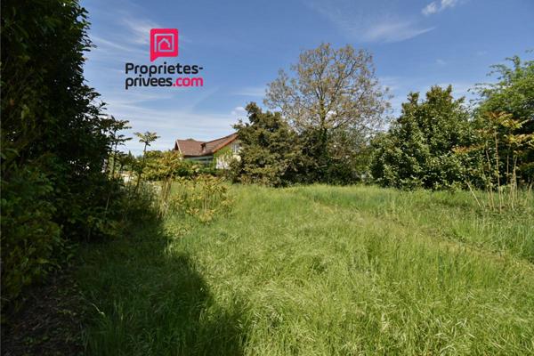 Terrain constructible de 518 m² dans un quartier résidentiel prisé à Saint-Priest