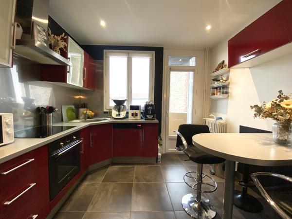 Saint-Étienne (42000) Bel appartement T3 + balcon - Secteur Châteaucreux