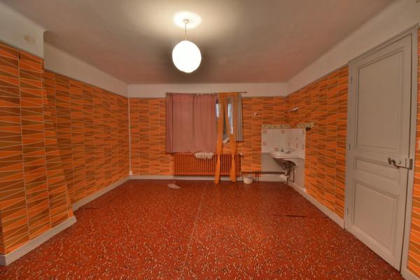 Ensemble de deux maison avec parc de 4000m², à Chaillac (36)