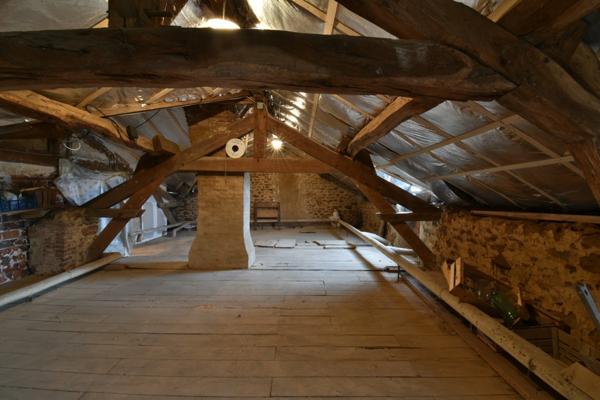 Ensemble de deux maison avec parc de 4000m², à Chaillac (36)