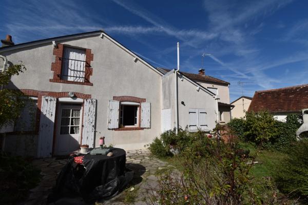 Ensemble de deux maison avec parc de 4000m², à Chaillac (36)