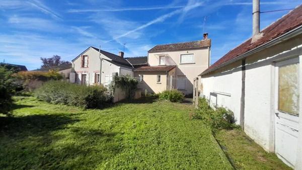 Ensemble de deux maison avec parc de 4000m², à Chaillac (36)