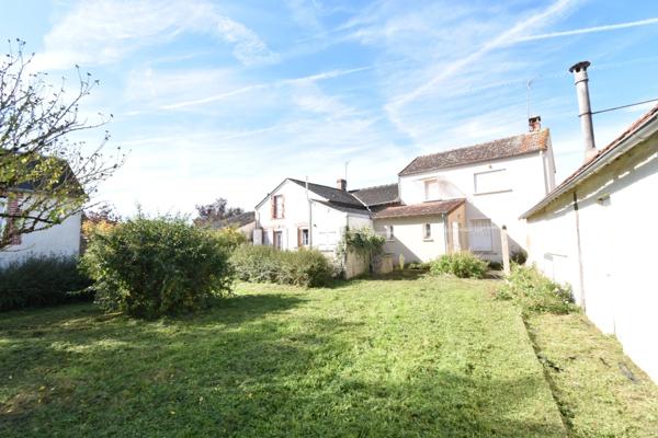 Ensemble de deux maison avec parc de 4000m², à Chaillac (36)