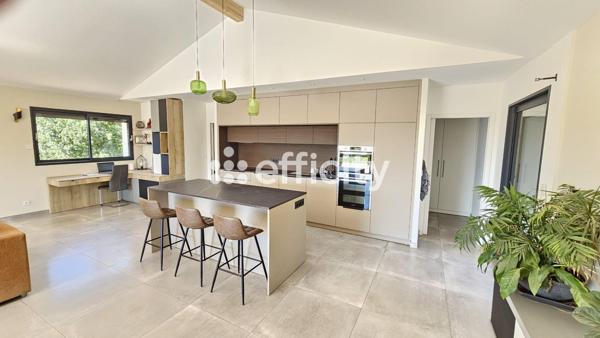 Maison 7 pièces - 210 m² Bien prestige