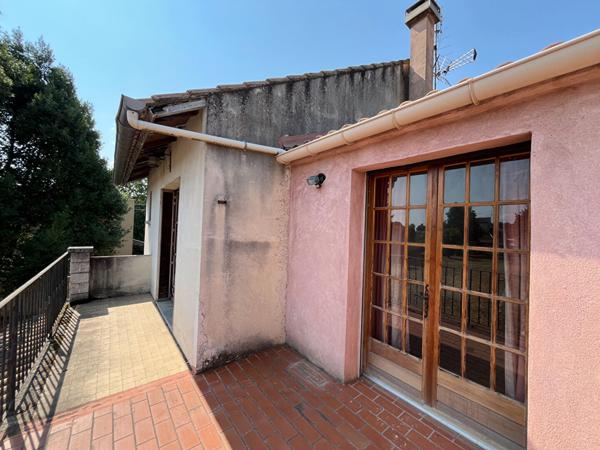 Maison de 160 m2 avec 4 chambres sur une parcelle de terrain de 1432 m2