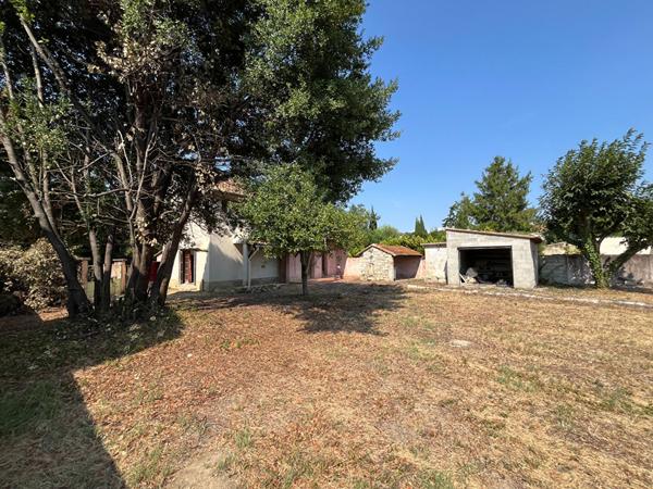 Maison de 160 m2 avec 4 chambres sur une parcelle de terrain de 1432 m2