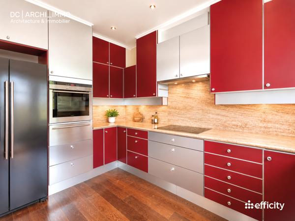 Maison
         5 pièces
        - 172 m² 620 000 € *