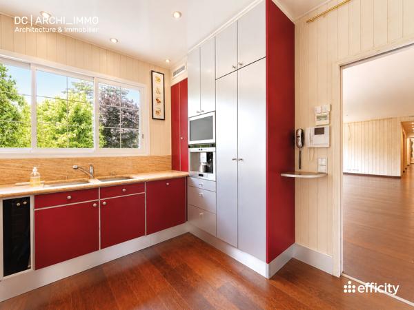 Maison
         5 pièces
        - 172 m² 620 000 € *