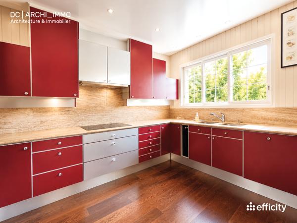 Maison
         5 pièces
        - 172 m² 620 000 € *