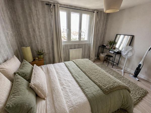 Appartement
         3 pièces
        - 49 m² Exclusivité 74 500 € *