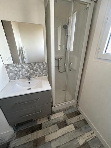 Appartement
         3 pièces
        - 49 m² Exclusivité 74 500 € *