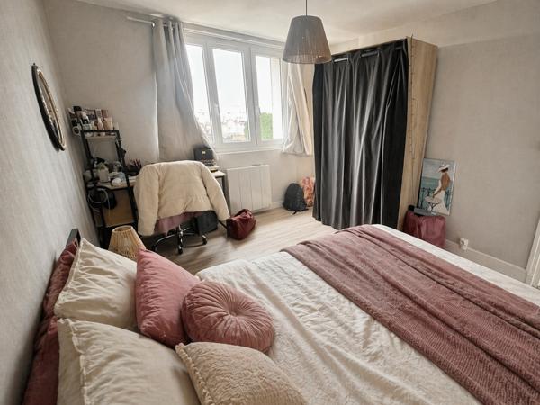 Appartement
         3 pièces
        - 49 m² Exclusivité 74 500 € *