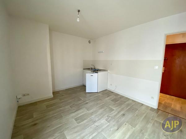 Location appartement Nantes : 426 € - AJP Immobilier Nantes Ouest