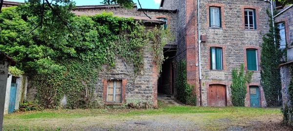 Sainte-Foy-l'Argentière (69610) ensemble immobilier 800 m2
