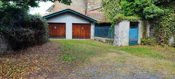 Sainte-Foy-l'Argentière (69610) ensemble immobilier 800 m2