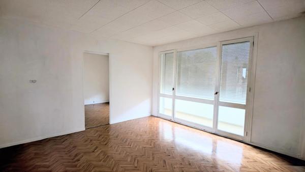 BEL APPARTEMENT 3 PIÈCES AVEC 2 BALCONS PROCHES DE TOUTES COMMODITES