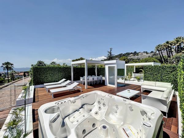 Toit terrasse avec vue mer panoramique