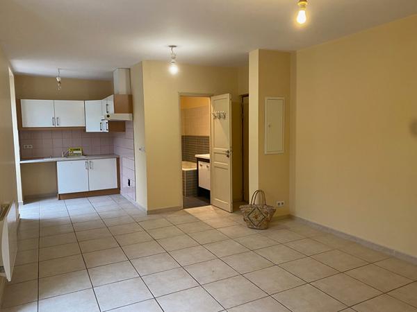 APPARTEMENT 2 PIECES A LOUER - BEDARIEUX QUARTIER GARE - 400 € CC