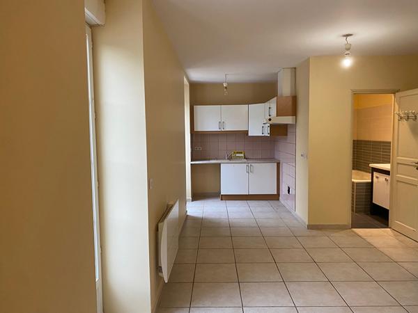 APPARTEMENT 2 PIECES A LOUER - BEDARIEUX QUARTIER GARE - 400 € CC