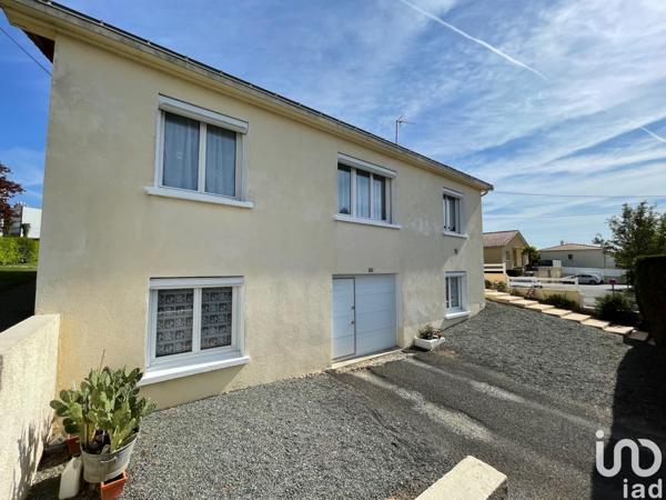 Maison 4 pièces de 96 m² à Pouzauges (85700)