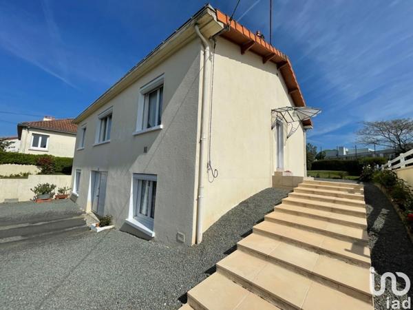 Maison 4 pièces de 96 m² à Pouzauges (85700)