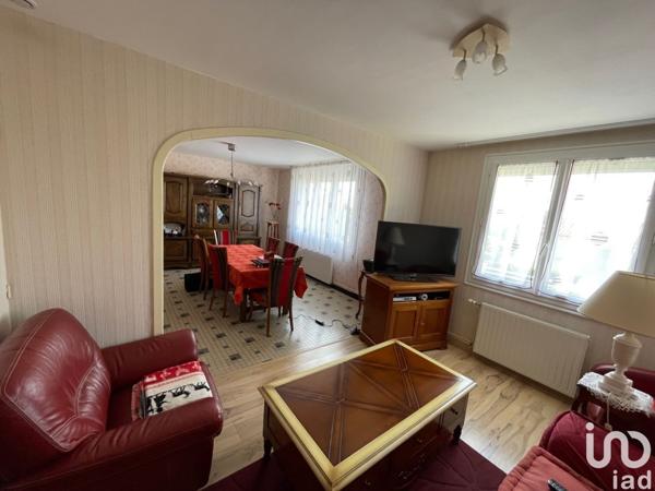 Maison 4 pièces de 96 m² à Pouzauges (85700)