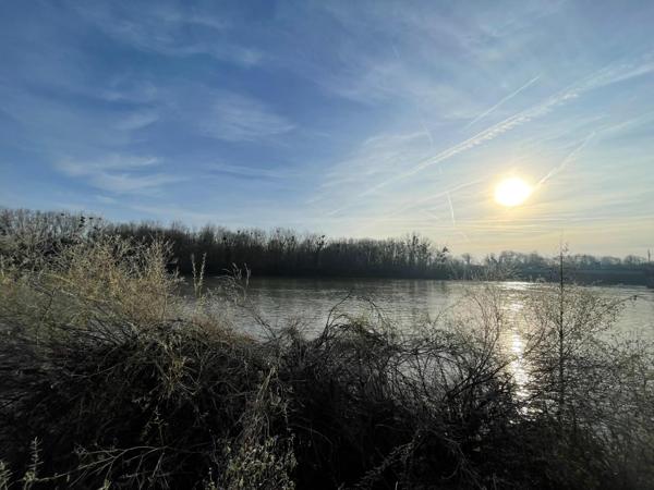 MAISON INDIVIDUELLE  A  ATHIS-MONS DE 116M² HABITABLE ET 125 M² AU SOL AVEC VUE IMPRENABLE SUR LA SEINE